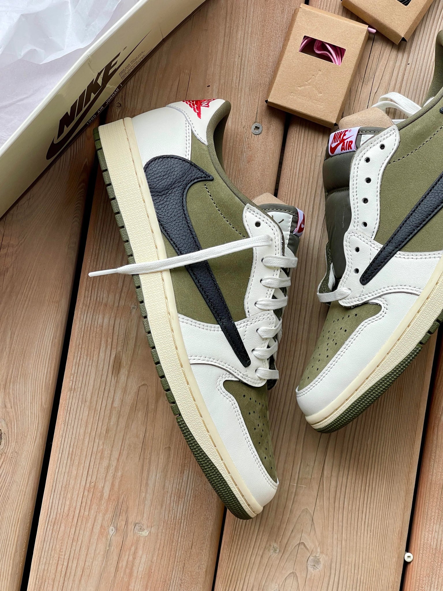 Air Jordan 1 Retro Low UND SP Travis Scott Medium Olive DM7866 200