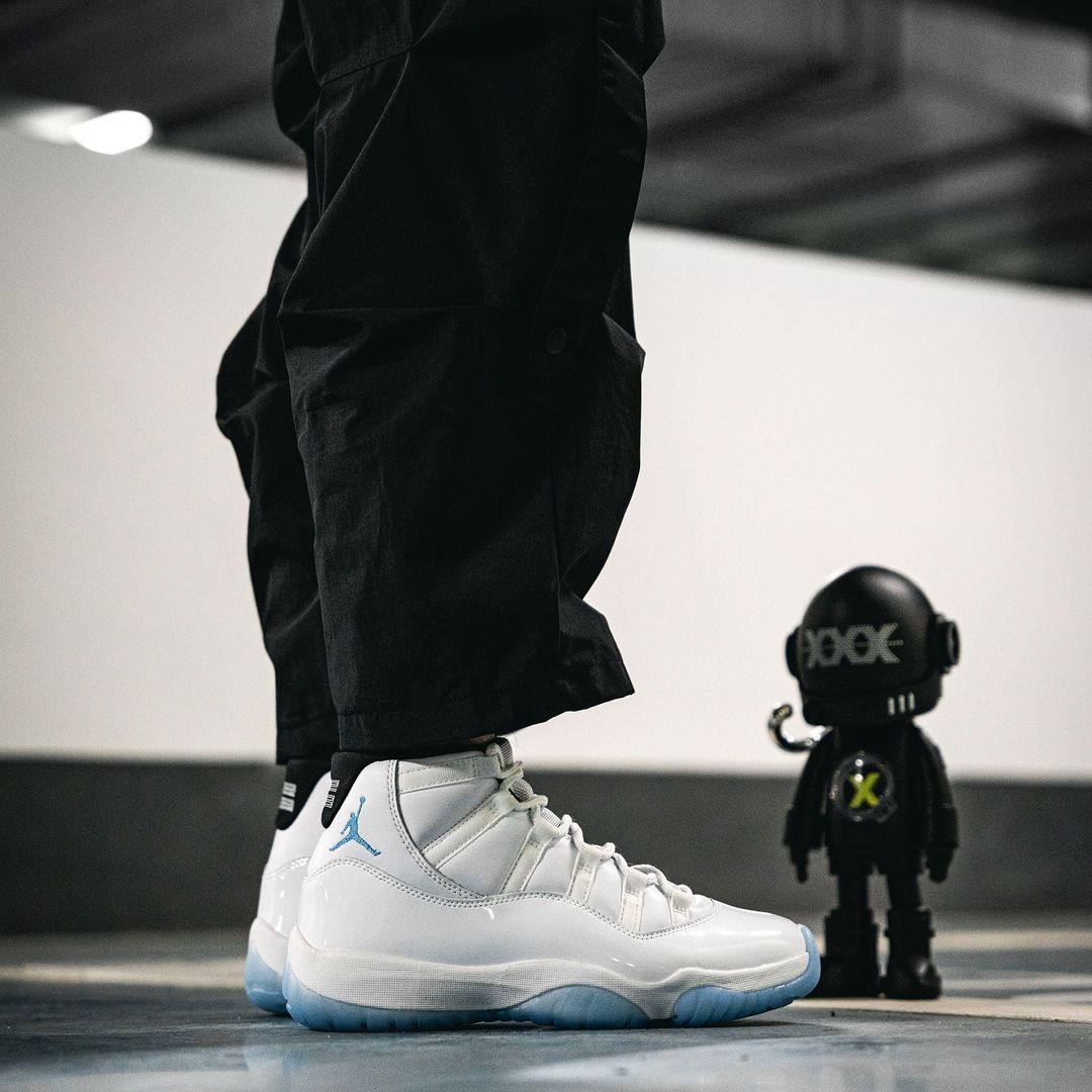 Air Jordan 11 Retro Legend Blue 2024 CT8012 104