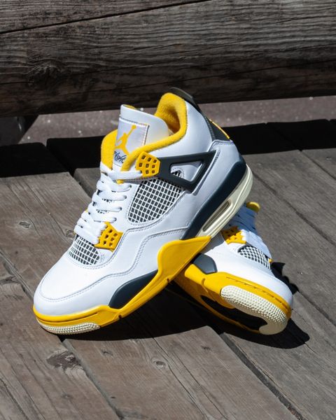 Air Jordan 4 Vivid Sulfur - AQ9129 - 101 - Men's and Women's Sneakers > Sneakers > Jordan 4 > High - Top Sneakers