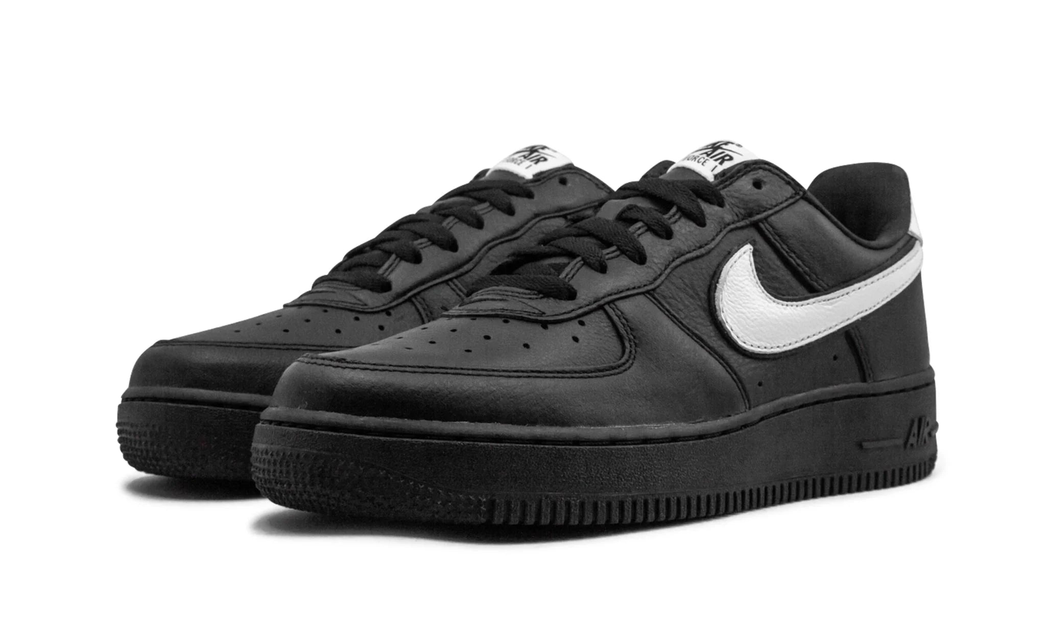 Nike air force one low black and white online