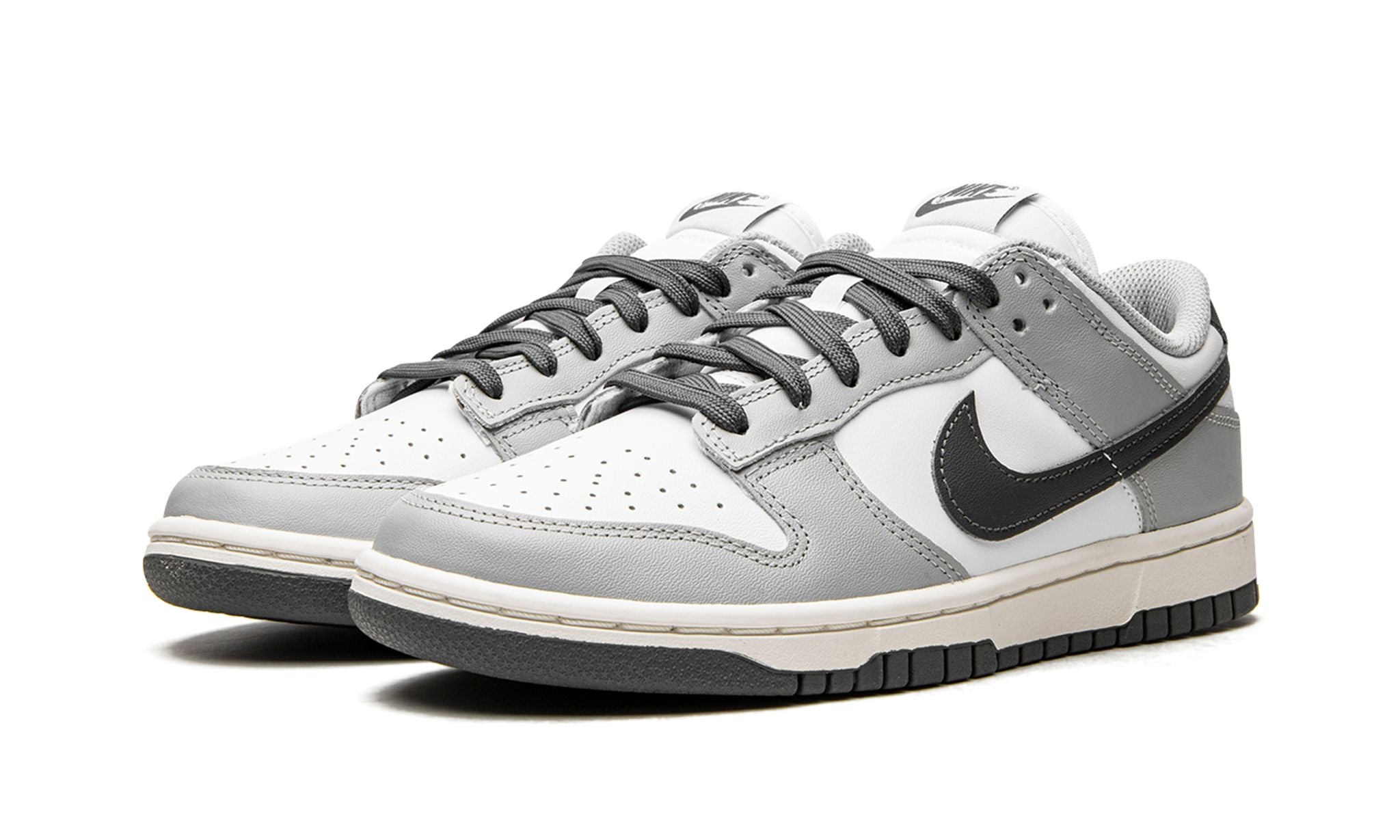 Nike Dunk Low "Light Smoke Grey" (W) - DD1503-117 - Sneakers