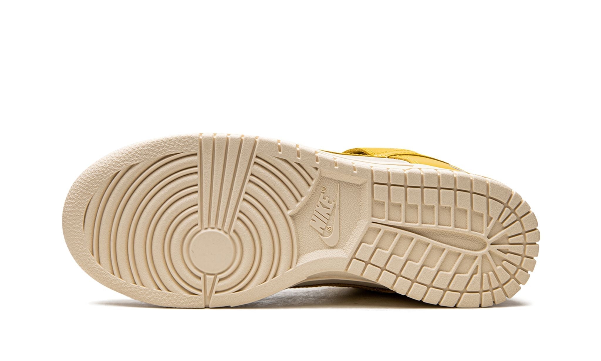 Nike Dunk Low LX "Banana" - DR5487-100 - Sneakers