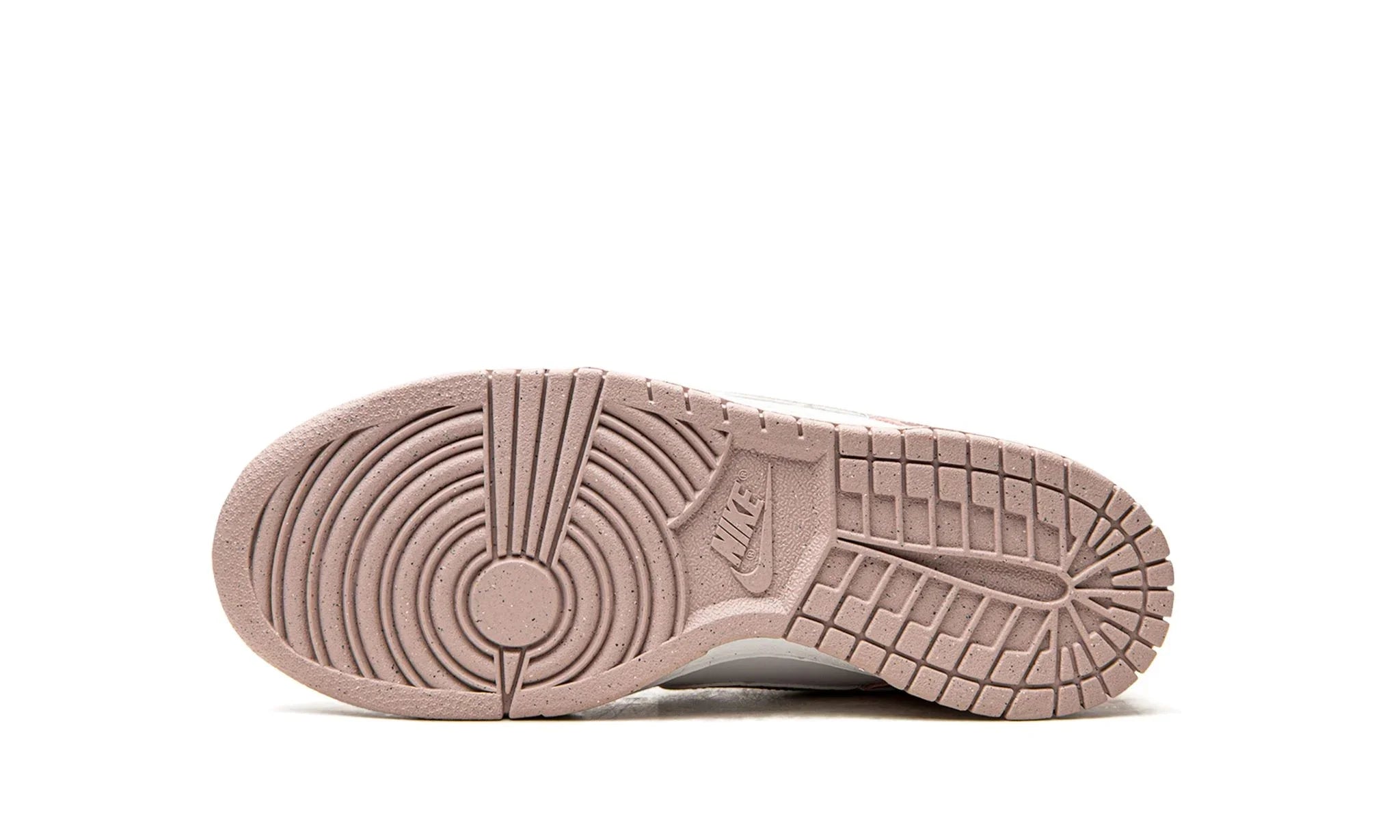 Nike Dunk Low "Pink Velvet" - DO6485-600 - Sneakers