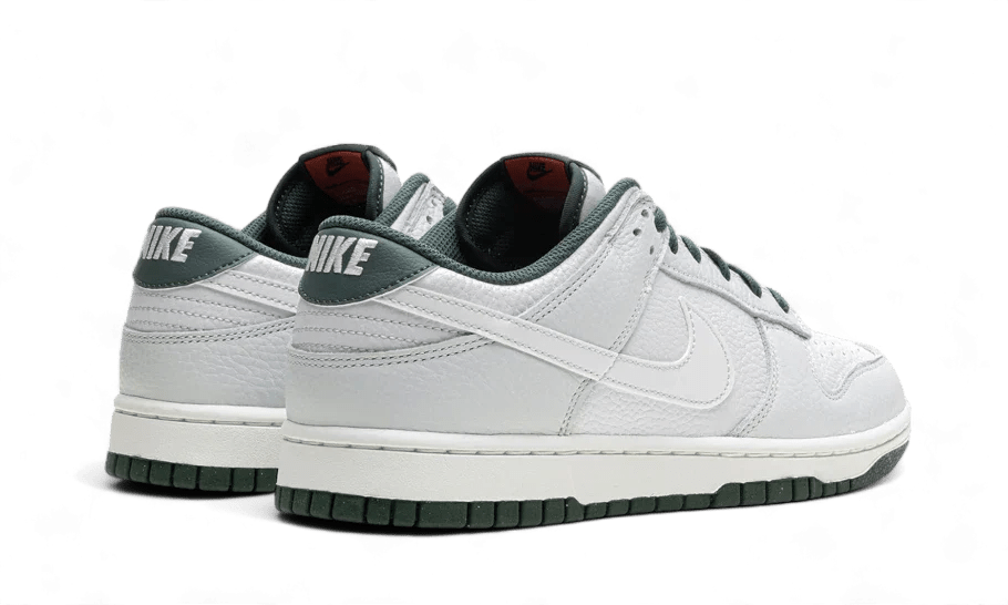 Nike Dunk Low Retro SE Photon Dust Vintage Green - HF2874 - 001 - sneakers