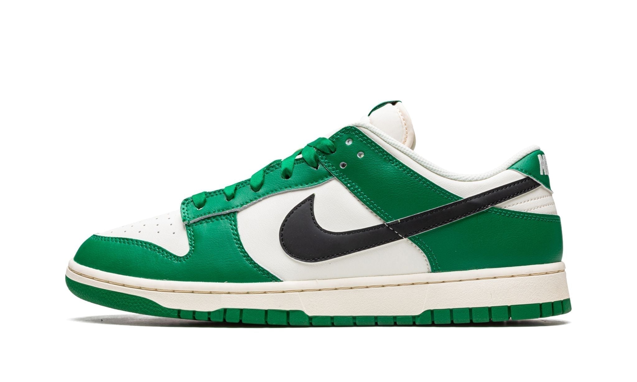 Nike Dunk Low SE "Lottery Pack - Green" - DR9654-100 - Sneakers