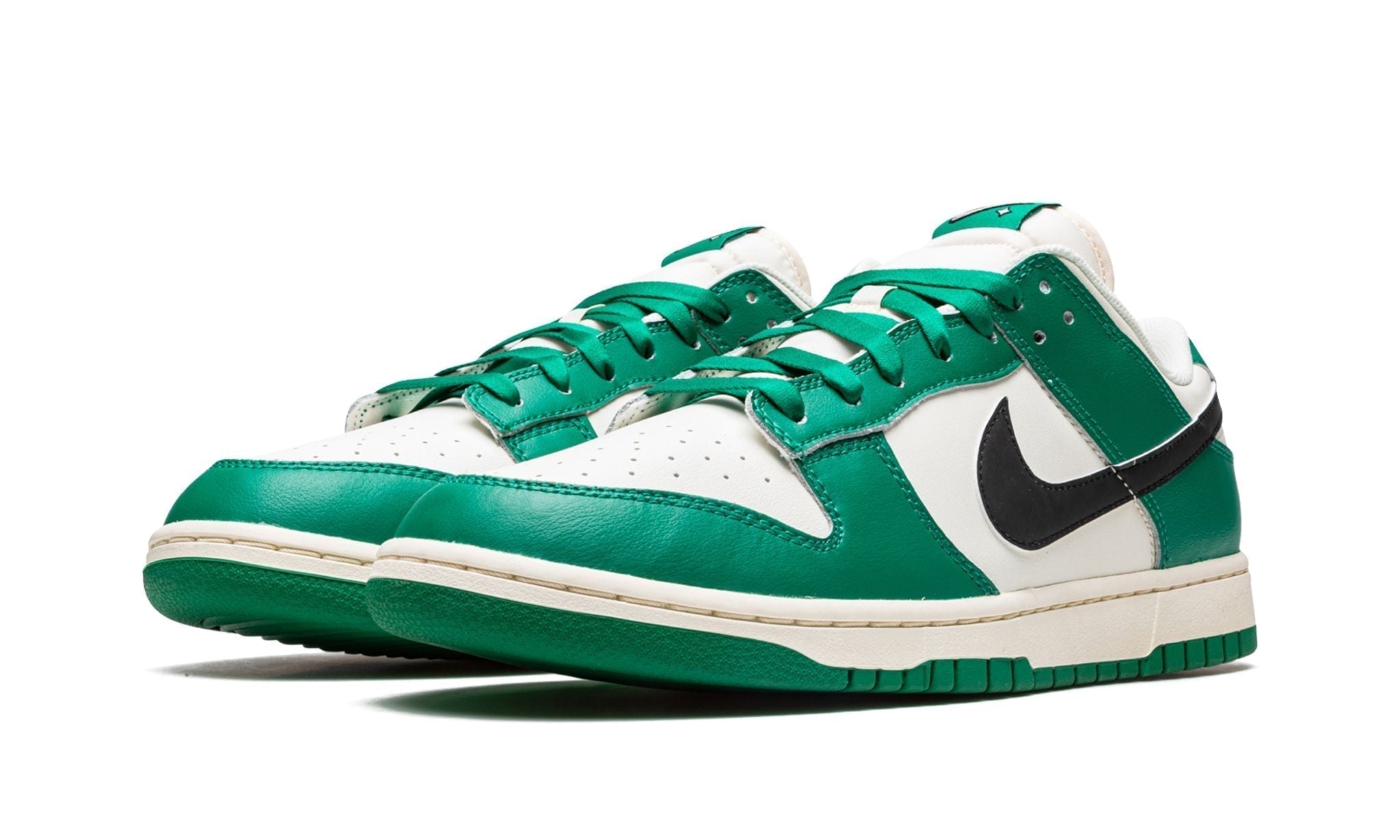 Nike Dunk Low SE "Lottery Pack - Green" - DR9654-100 - Sneakers