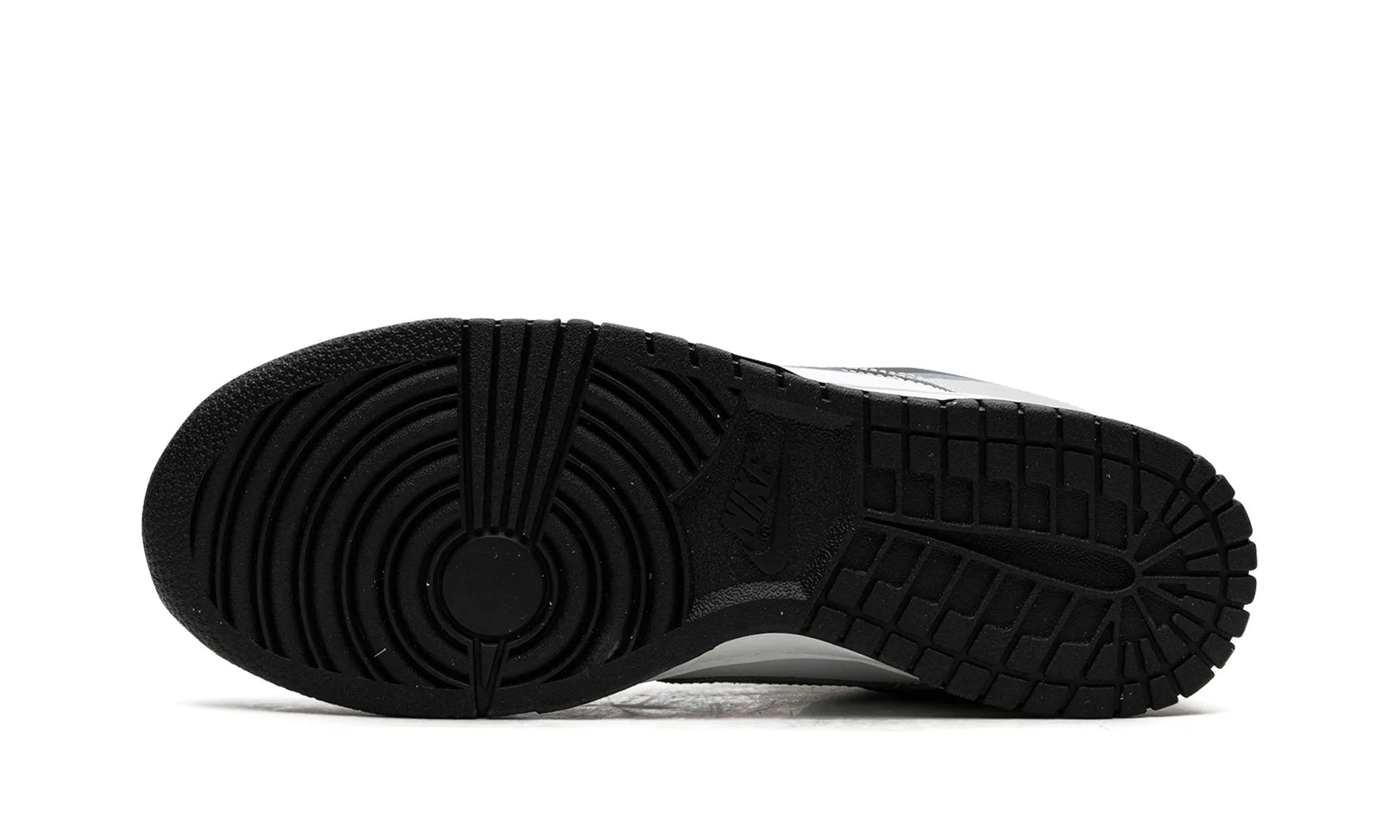 Nike Dunk Low "Stencil Swoosh" - FD0661-100 - Sneakers