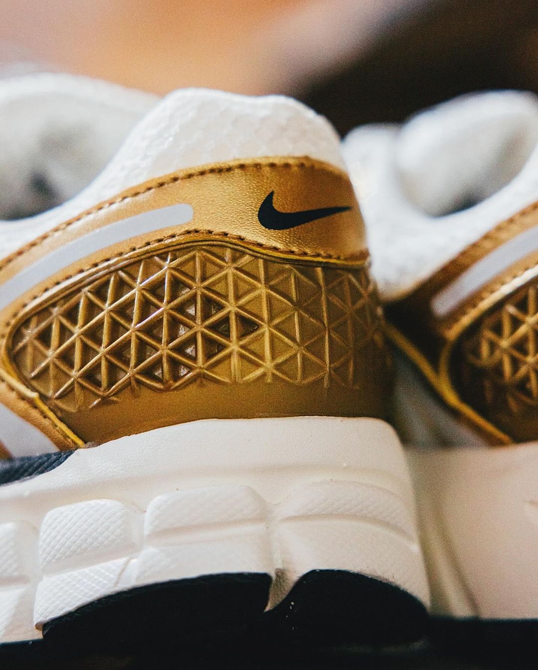 Air max zero gold online